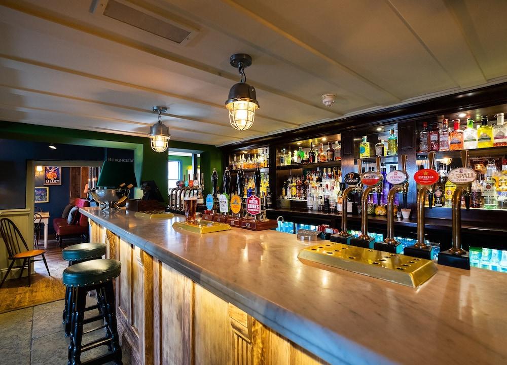 מלון ניוברי The Carnarvon Arms מראה חיצוני תמונה